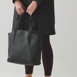 lululemon Black Tote Bag 15L